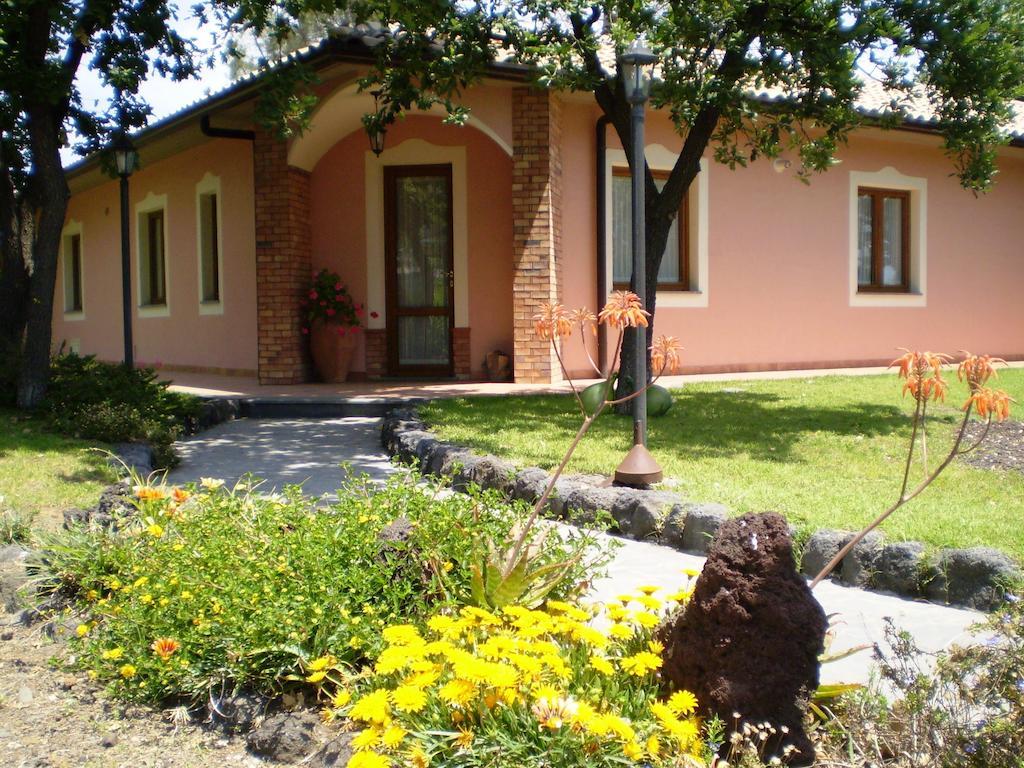 Poggiofelice B&B Zafferana Etnea Exterior photo